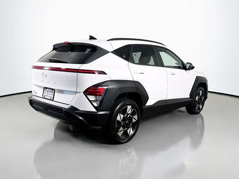 Used 2024 Hyundai Kona SEL AWD/4WD image 8