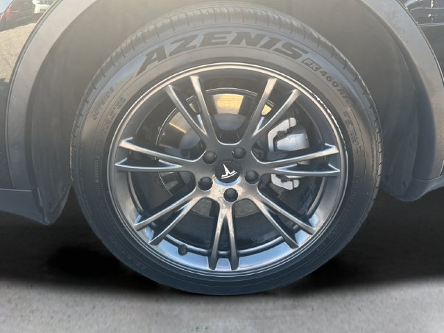 Used 2024 Tesla Model Y Long Range AWD/4WD image 26