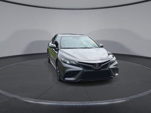 Certified 2024 Toyota Camry SE FWD image 3