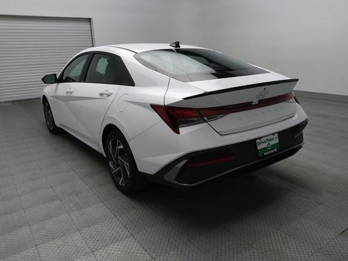 Used 2025 Hyundai Elantra Sport image 5