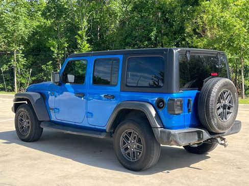 Used 2024 Jeep Wrangler Unlimited Sport AWD/4WD image 10