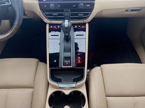Certified 2023 Porsche Macan Turbo AWD/4WD image 19