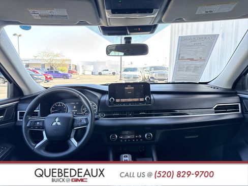 Used 2022 Mitsubishi Outlander ES image 18