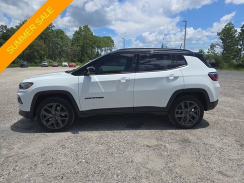 Certified 2025 Jeep Compass Limited w/ Sun & Sound Group AWD/4WD image 5