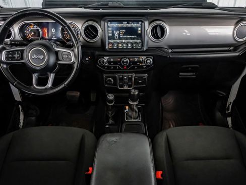 Used 2018 Jeep Wrangler Unlimited Sahara image 13