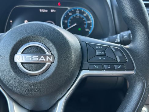 Used 2025 Nissan Leaf S FWD image 26