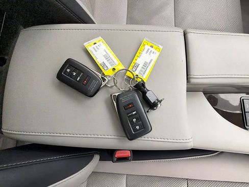 Used 2019 Lexus RX 350 AWD w/ Navigation Package image 37
