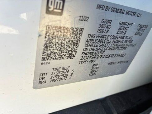 Used 2023 Chevrolet Tahoe Z71 w/ Luxury Package AWD/4WD image 18