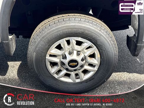 Used 2024 Chevrolet Silverado 2500 LT AWD/4WD image 48