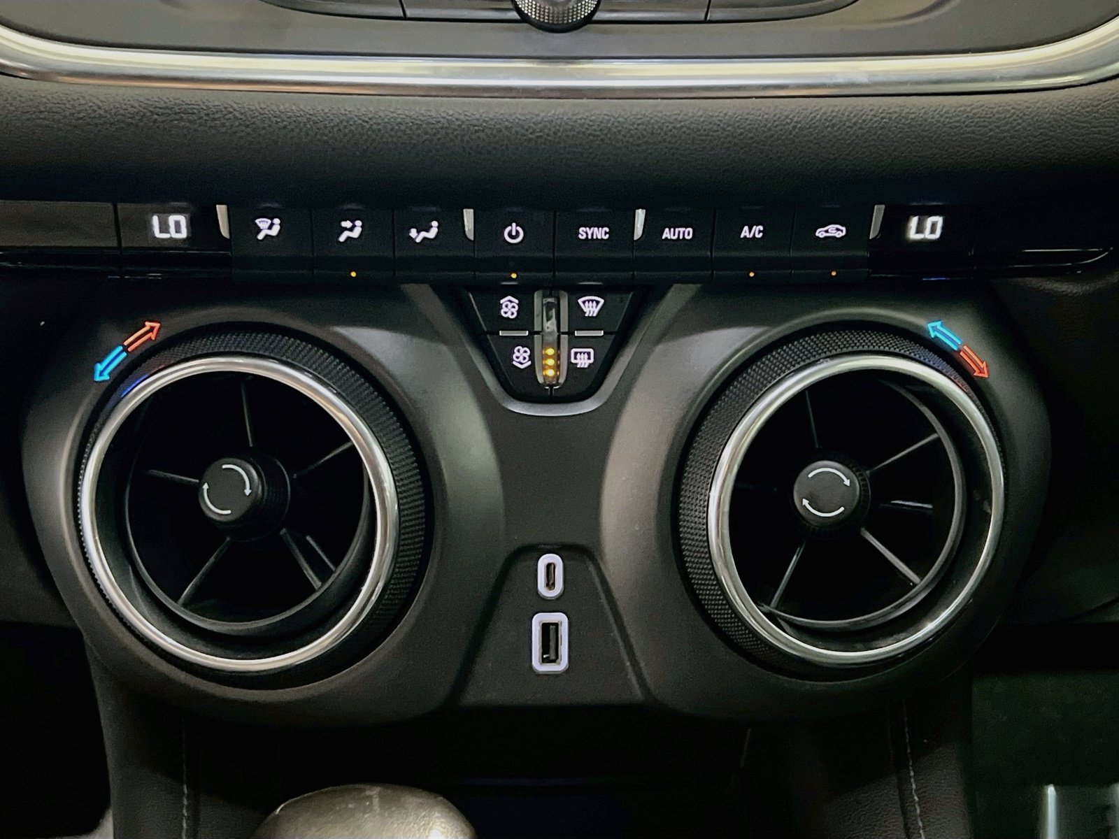 Used 2020 Chevrolet Blazer LT AWD/4WD image 11