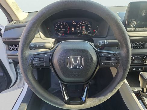 Certified 2025 Honda Accord SE image 17