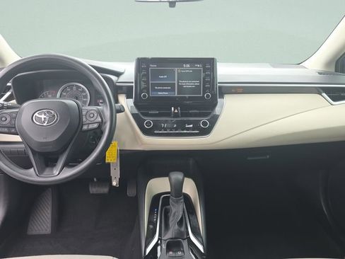 Used 2020 Toyota Corolla LE FWD image 11