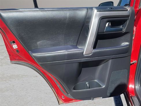 Used 2022 Toyota 4Runner SR5 Premium w/ Moonroof Package image 17