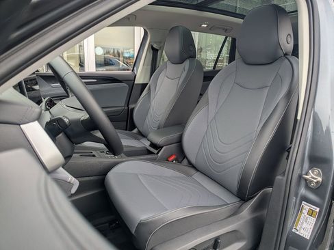 New 2026 Volkswagen Tiguan SE image 26