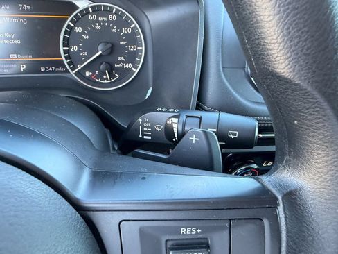 Used 2024 Nissan Rogue SV FWD image 18