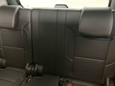 Used 2019 GMC Yukon SLT RWD image 5