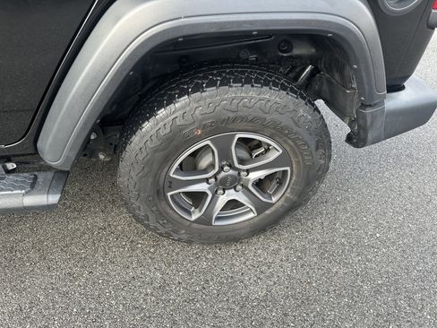 Used 2020 Jeep Wrangler Unlimited Sport image 23