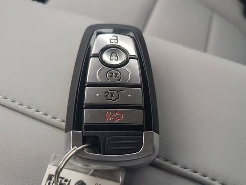 New 2025 Ford Expedition Max Platinum w/ Driver's Package image 18