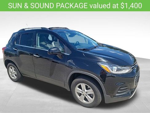 Certified 2020 Chevrolet Trax LT w/ Sun & Sound Package AWD/4WD image 2