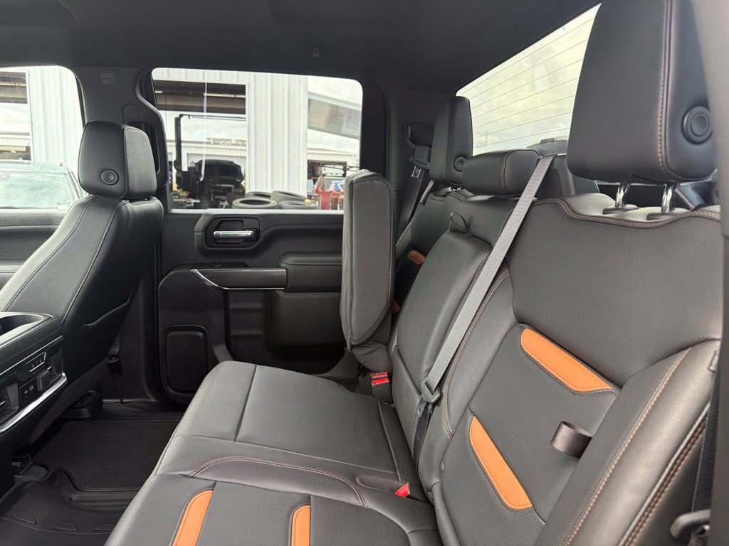 Used 2022 GMC Sierra 2500 AT4 w/ Gooseneck/5TH Wheel Package AWD/4WD image 15