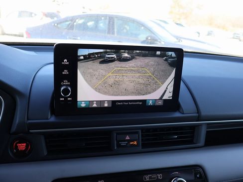 New 2025 Honda Pilot Touring image 22