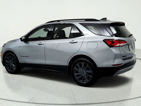 Used 2024 Chevrolet Equinox RS w/ LPO, Floor Liner Package FWD image 3