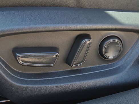 New 2026 Toyota Camry SE FWD image 19