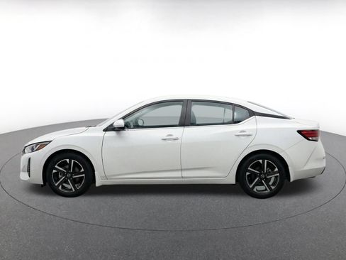 Used 2025 Nissan Sentra SV FWD image 4