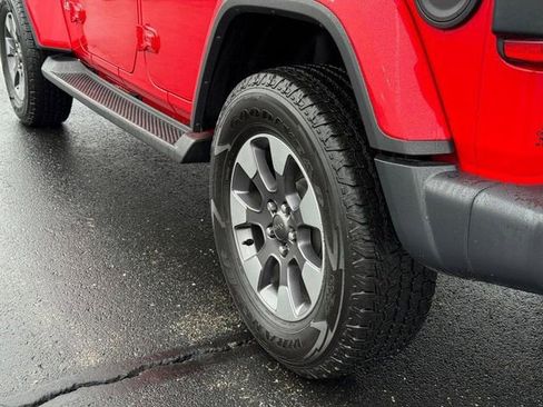 Used 2020 Jeep Wrangler Unlimited Sahara image 6