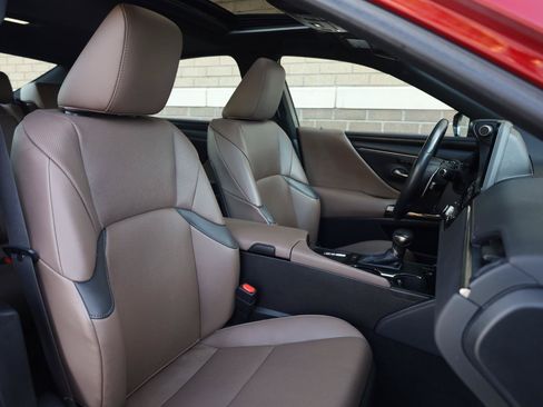 Used 2023 Lexus ES 350 w/ Premium Package FWD image 28