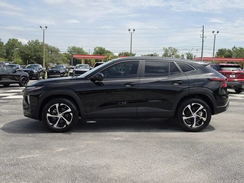 New 2026 Chevrolet Trax RS w/ Sunroof Package FWD image 7