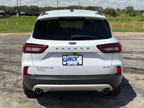 Used 2025 Ford Escape Platinum AWD/4WD image 3
