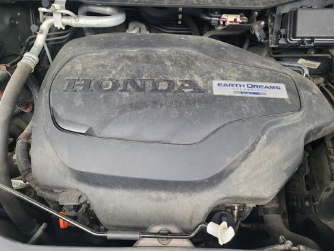 Used 2018 Honda Pilot Touring image 30