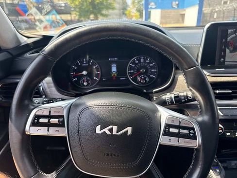 Used 2022 Kia Telluride SX w/ SX Prestige Package image 32