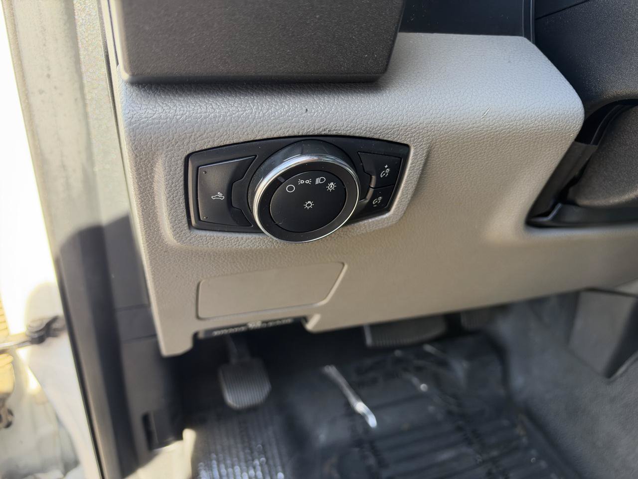 Used 2019 Ford F350 XL w/ Power Equipment Group AWD/4WD image 15