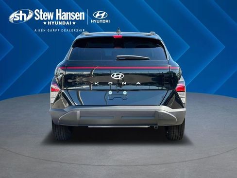 Used 2025 Hyundai Kona SEL AWD/4WD image 7
