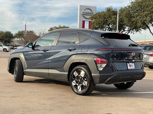 Used 2025 Hyundai Kona SEL image 7