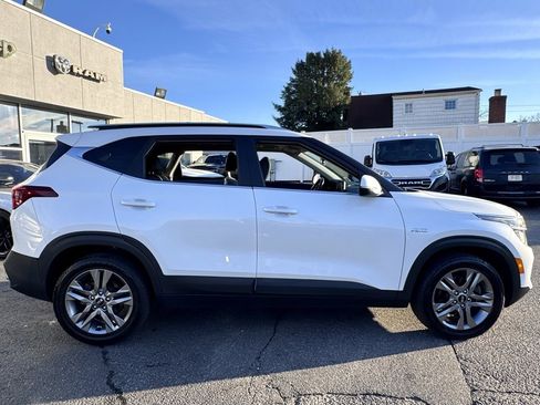 Used 2021 Kia Seltos S image 8