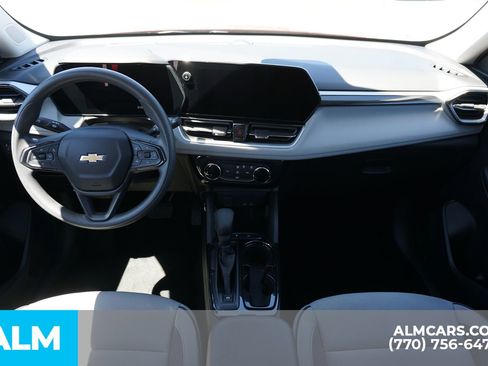 Used 2025 Chevrolet TrailBlazer LT FWD image 29