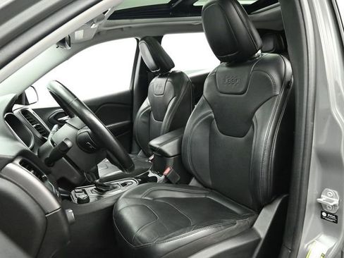 Used 2021 Jeep Cherokee Latitude Lux w/ Sun & Sound Group image 12