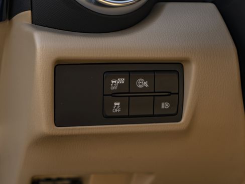 Used 2025 MAZDA MX-5 Miata RF Grand Touring image 35