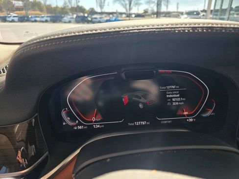 Used 2020 BMW 740i w/ Premium Package image 28