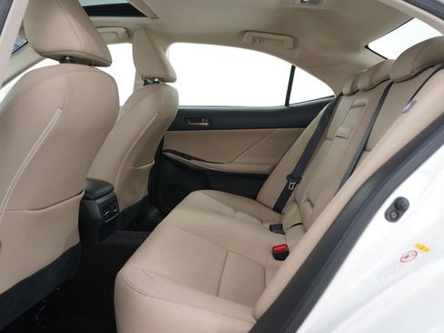 Used 2018 Lexus IS 300 300 w/ Comfort Package image 16