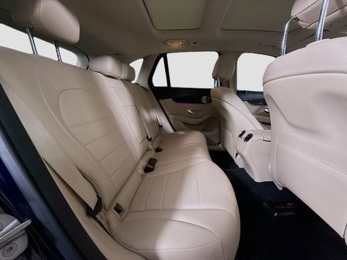 Used 2021 Mercedes-Benz GLC 300 4MATIC image 27