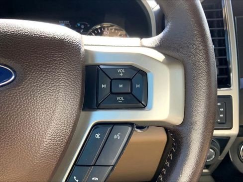 Used 2019 Ford F150 Lariat w/ Equipment Group 502A Luxury AWD/4WD image 25