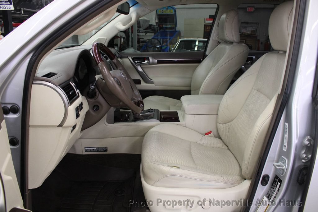 Used 2015 Lexus GX 460 Luxury w/ Preferred Accessory Package AWD/4WD image 12
