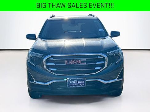 Used 2019 GMC Terrain SLT image 2