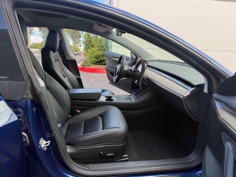 Used 2023 Tesla Model 3 Standard Range RWD image 12