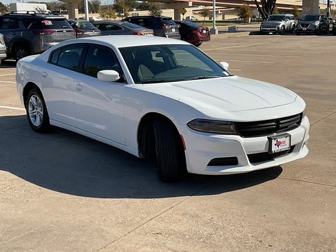 Used 2022 Dodge Charger SXT image 4