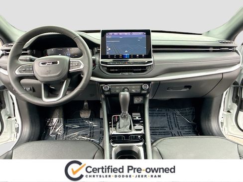 Used 2024 Jeep Compass Limited w/ High Altitude Package image 3